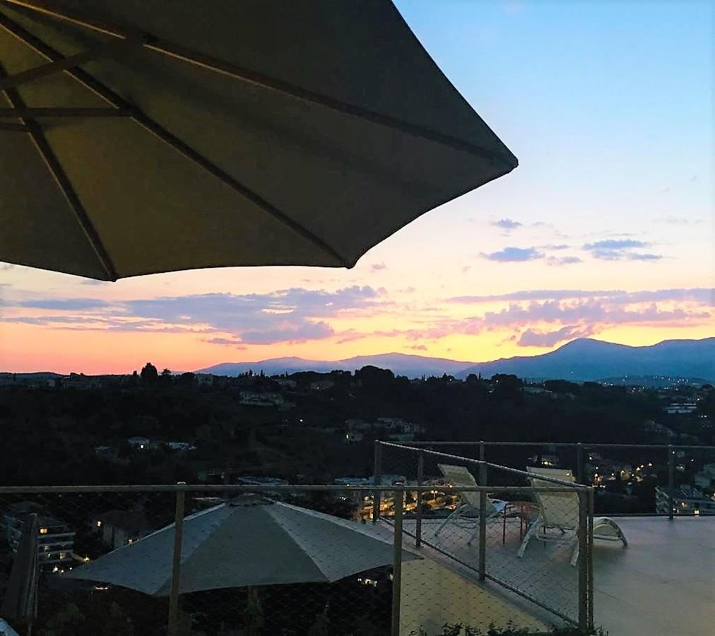 Twenty Rent Cagnes-sur-Mer Exterior foto